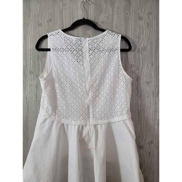 Poshmark HD in Paris White Eyelet Poplin Tank Top - Picture 6 of 8